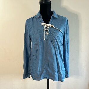 Old New Chambray Lace up Top